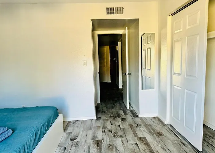 Dom wakacyjny Comfy House Near Asu, Airport