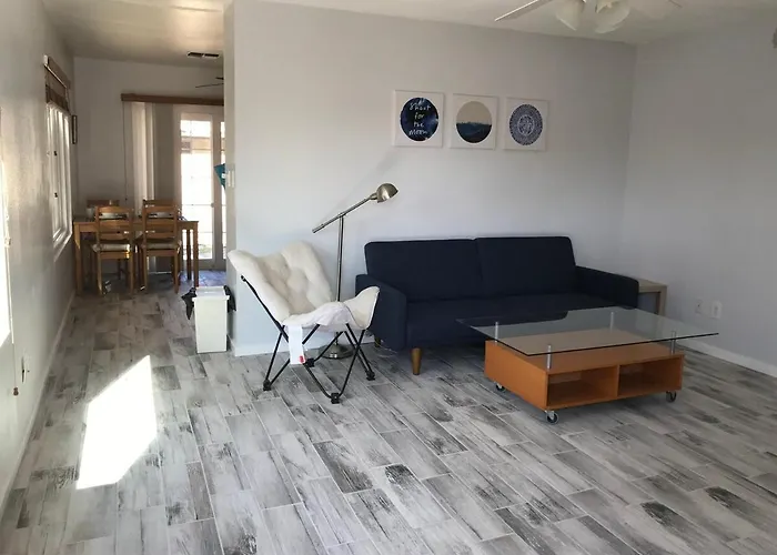 Dom wakacyjny Comfy House Near Asu, Airport *