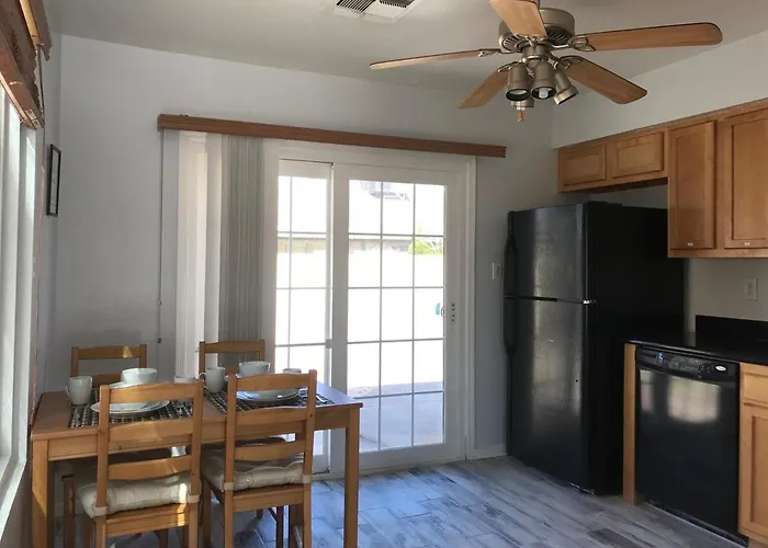 Comfy House Near Asu, Airport Dom wakacyjny *