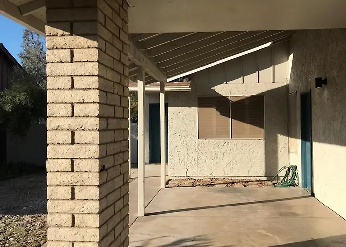 Dom wakacyjny Comfy House Near Asu, Airport