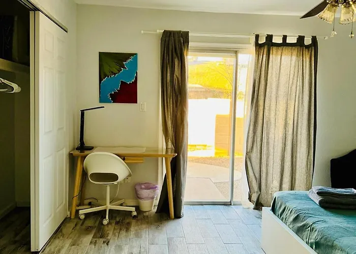 Comfy House Near Asu, Airport Dom wakacyjny